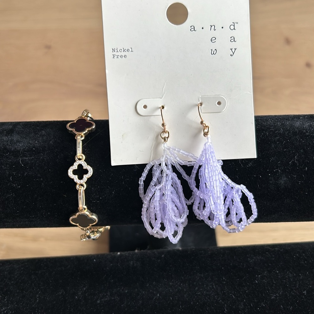 Costume jewelry lot of 2 pieces